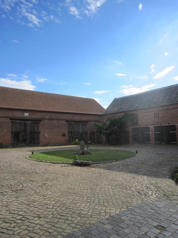 Pension Belau'S Hof Stendal Exteriör bild